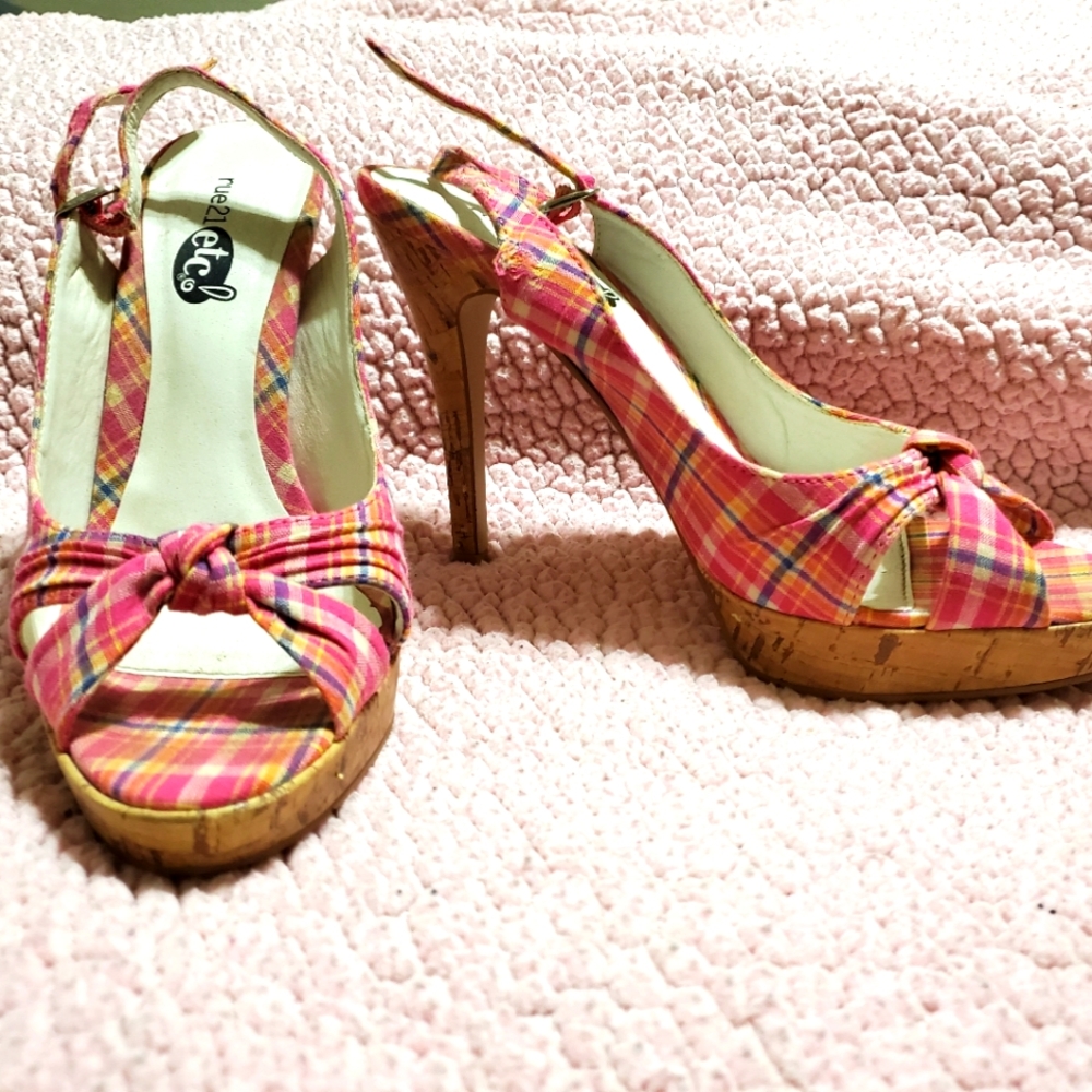 Pink Plaid Heels Rue 21 etc - Picture 2 of 8